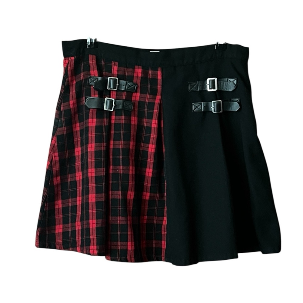 Hot Topic Mini Skirt red/black plaid buckle mini skirt. Size large